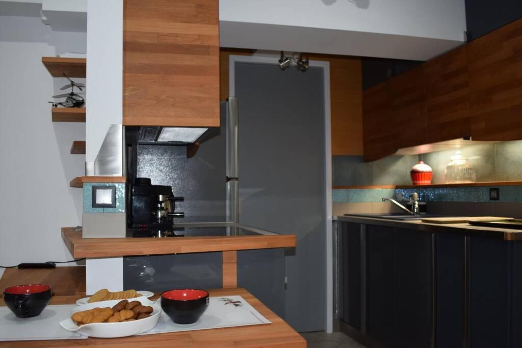 3H Myrto Ενα Λειτουργικό Studio Κοντά Στην Αθήνα Bagian luar foto